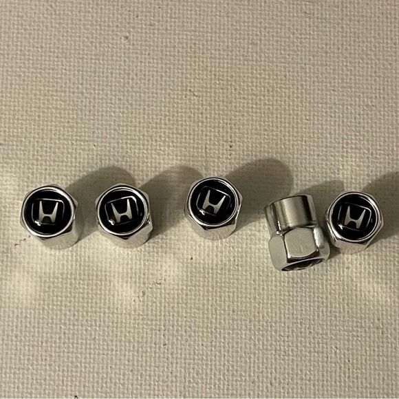 Honda Logo valve Stem caps in Silver set of 5 NWT - Picture 1 of 4
